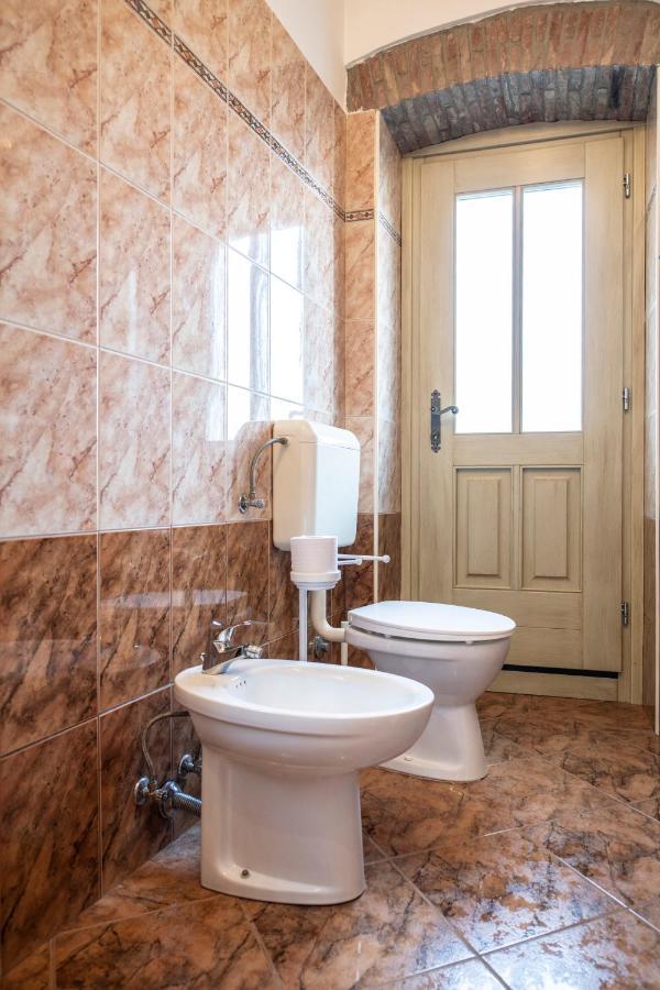 Old Town Studio And Apartment Върсар Екстериор снимка
