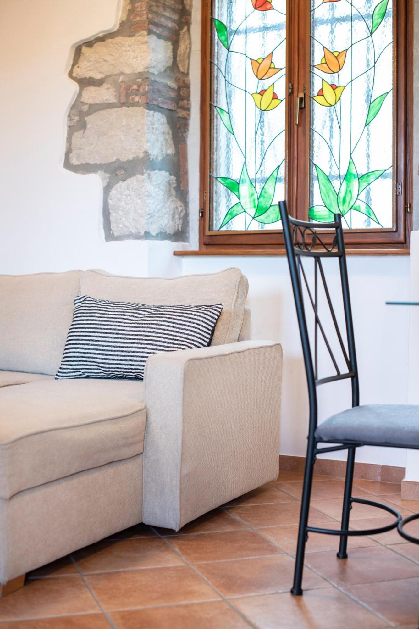 Old Town Studio And Apartment Върсар Екстериор снимка